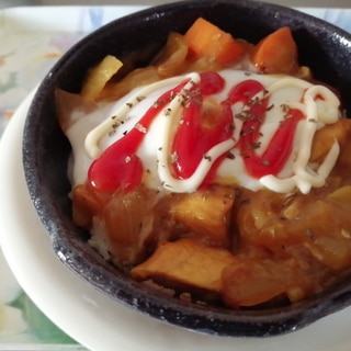 バジル香る☆ケチャマヨ目玉焼き乗せカレー